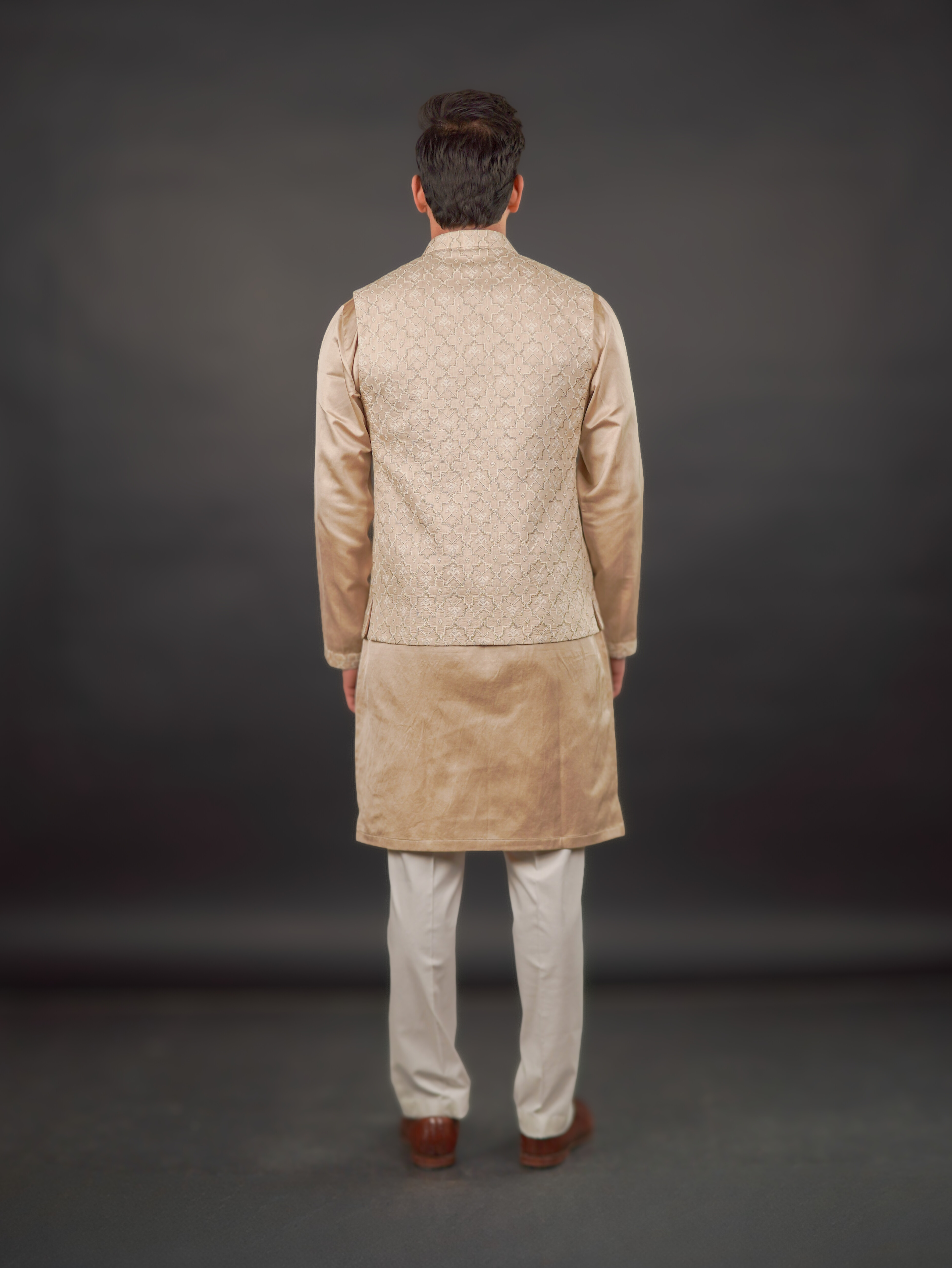 Ivory Textured Bundi Jacket & Kurta Set